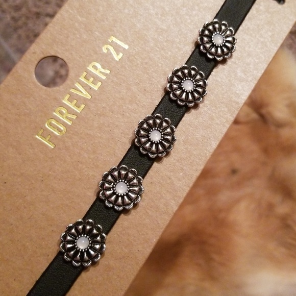 Choker necklace - Picture 2 of 4